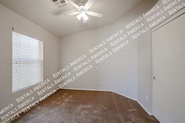 Foto del edificio - 41629 N Ranch Dr