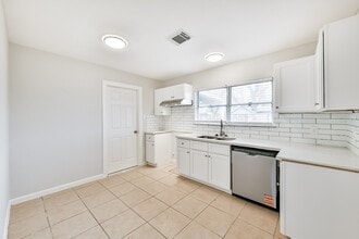 Building Photo - 5855 Beldart St
