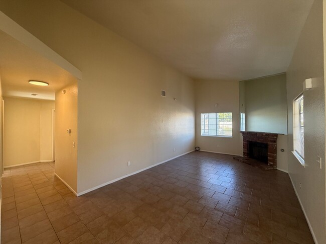 Building Photo - 43632 San Francisco Ave