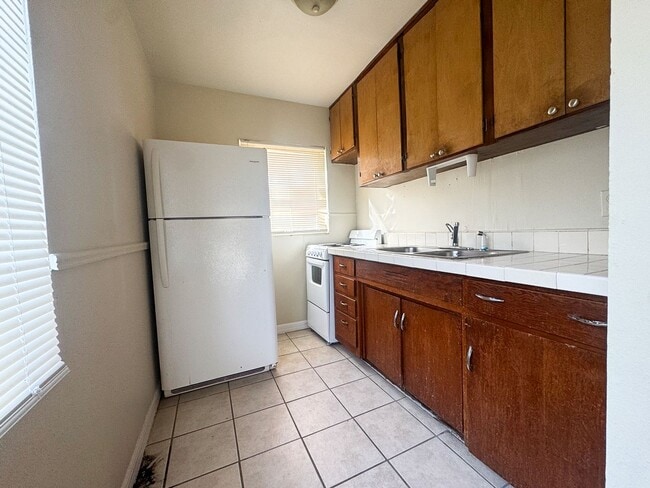 Foto del edificio - 710 N Grove St