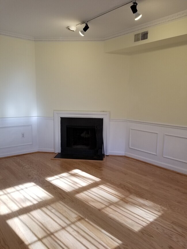 living room w fireplace - 1813 T St NW