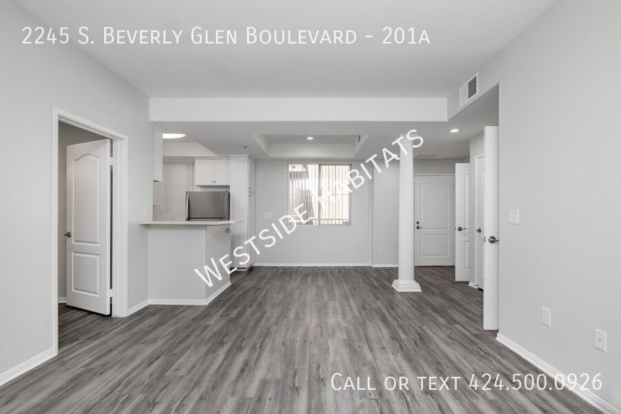 Primary Photo - 2245 S Beverly Glen Blvd
