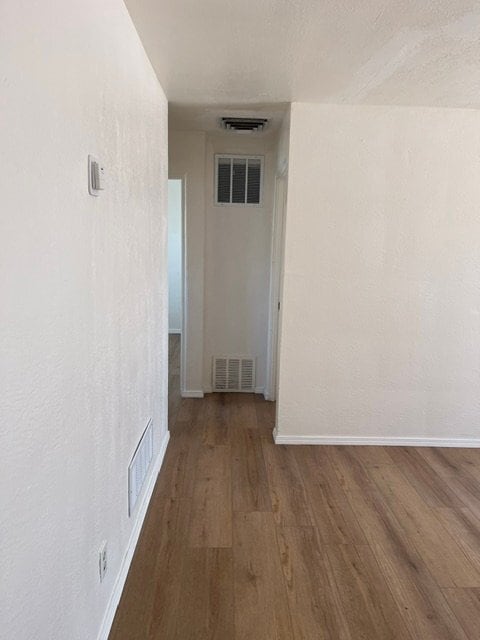 Building Photo - 512 Cardenas Dr SE