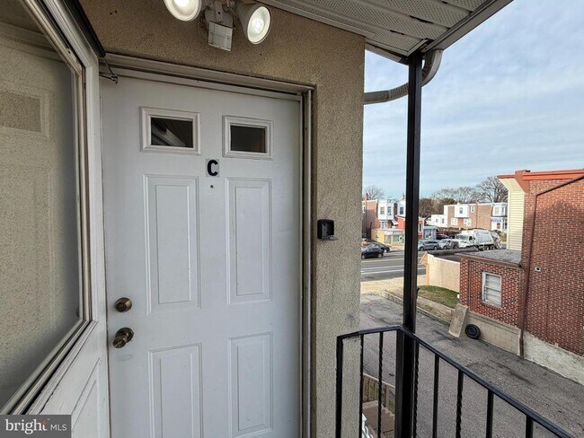 Foto del edificio - 7103 Rising Sun Ave