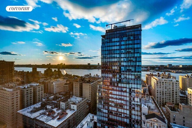 Foto del edificio - 2628 Broadway