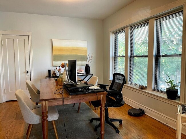 2nd bedroom/office - 3756 N Ashland Ave