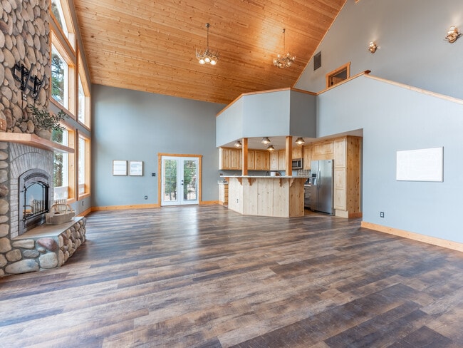 Foto del edificio - 117 Hummingbird Rd