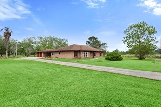 Building Photo - 318 County Rd 296D