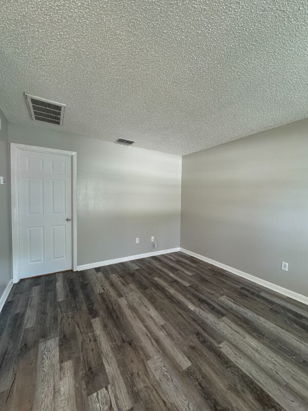 Building Photo - 3012 Allred Dr