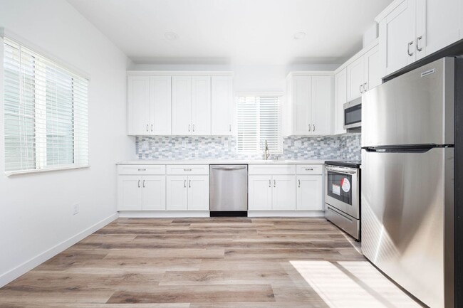 Building Photo - 3990 Darwin Ave