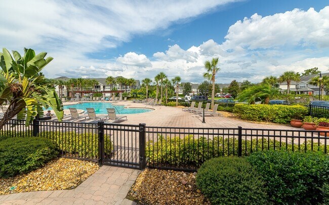Foto del edificio - 11808 Meadow Branch Dr