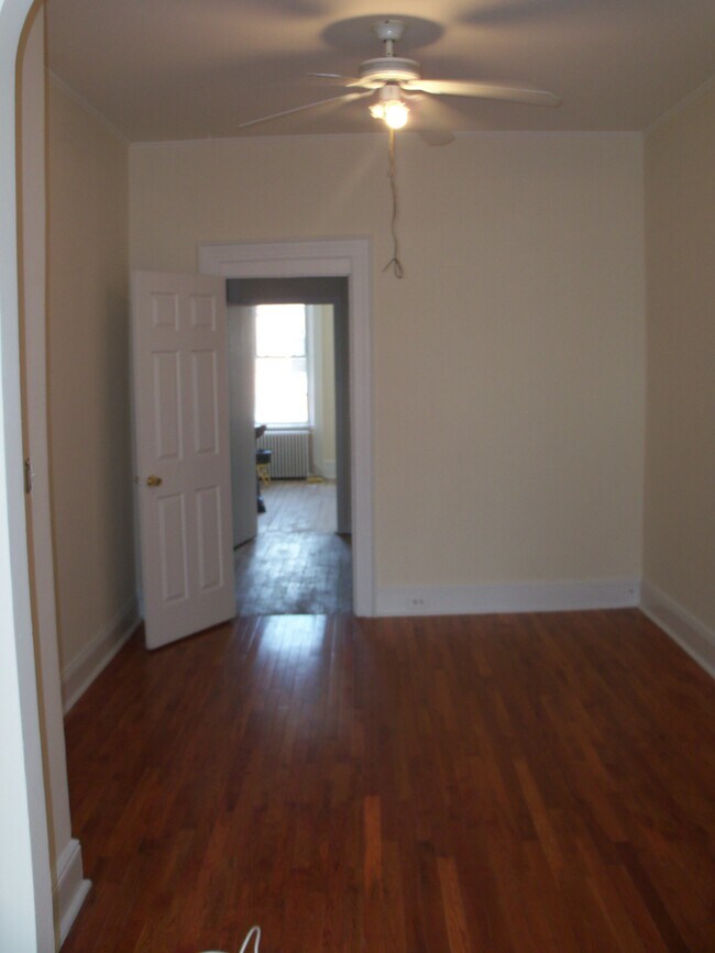Building Photo - 7842 79th St