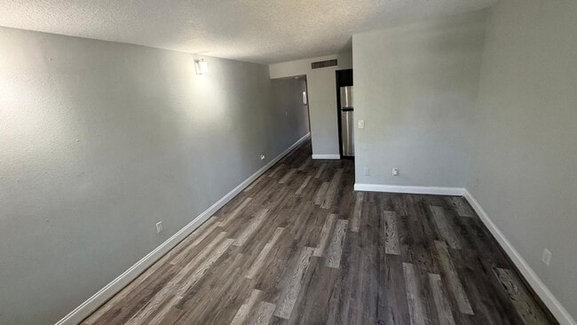 Building Photo - 1279 Santa Rosa St