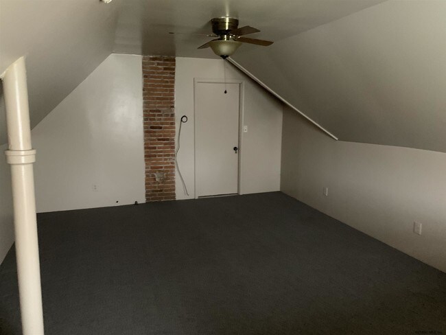 Building Photo - 107 Pleasant Ave