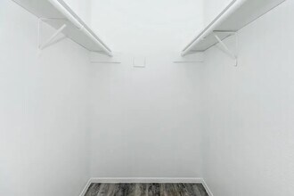 Building Photo - 4400 Memorial Dr