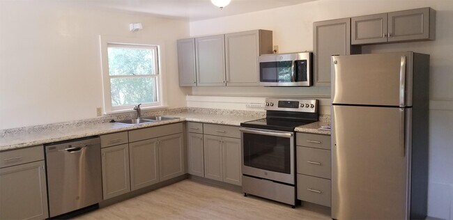Foto del edificio - 1304 S Willson Ave