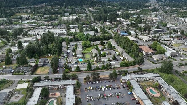  - Pinewood Square Apartment Homes