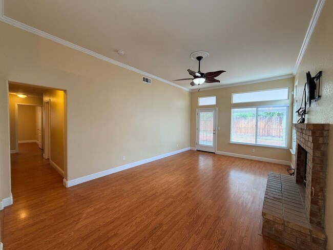 Foto del edificio - 710 Foothill St
