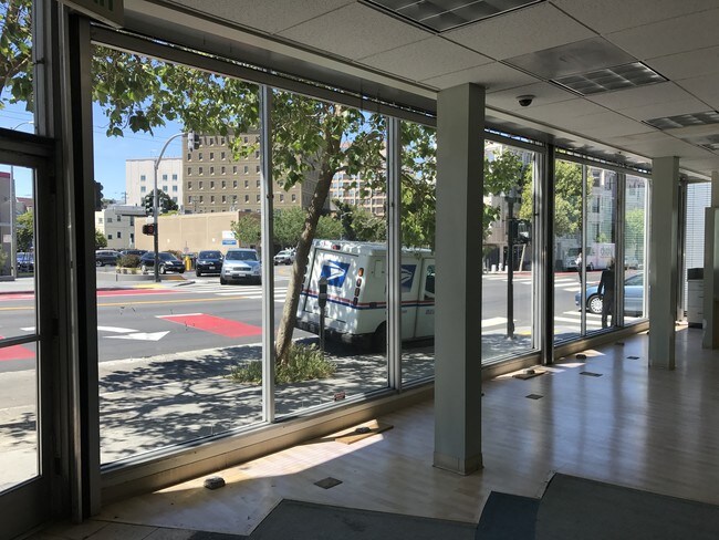 Foto del edificio - 3201-3207 Mission St