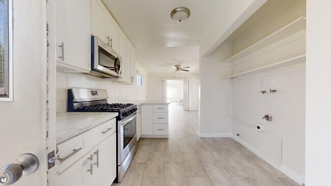 Foto del edificio - 5558 Emerald St