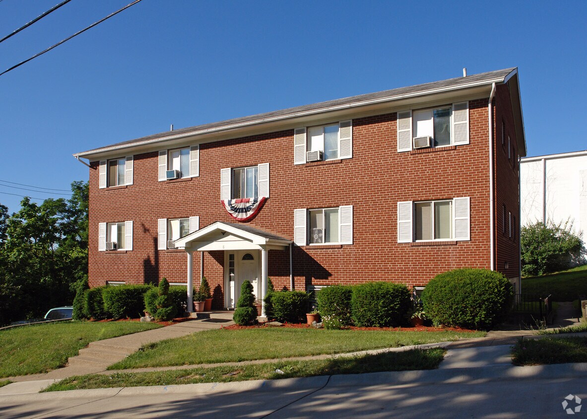 Building Photo - 8 Bordeaux Dr