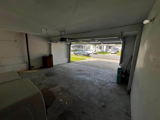 Foto del edificio - 2716 W 101st St