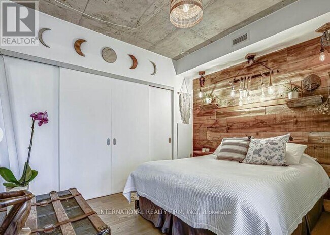 Photo du bâtiment - 318 King St E