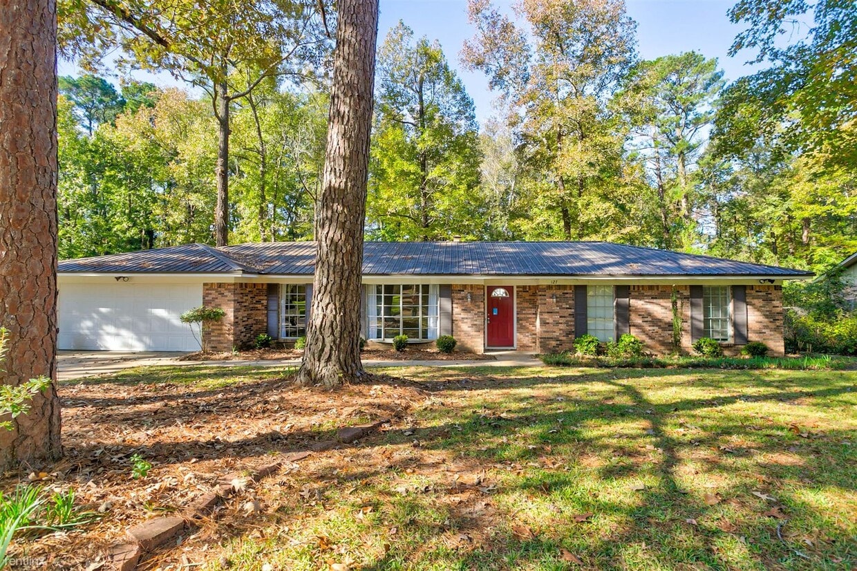 127 Woodgate Dr, Brandon, MS 39042 House Rental in Brandon, MS