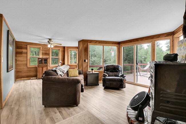 Building Photo - 204 Bristlecone Way