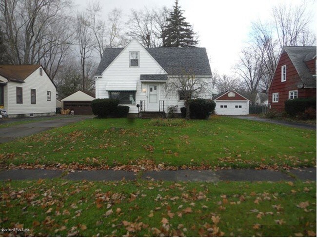 Building Photo - 1388 Beechcrest St NW