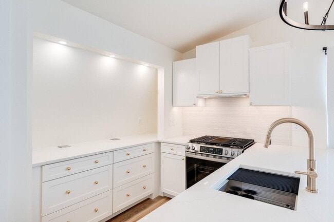 Building Photo - 222 Prospect St