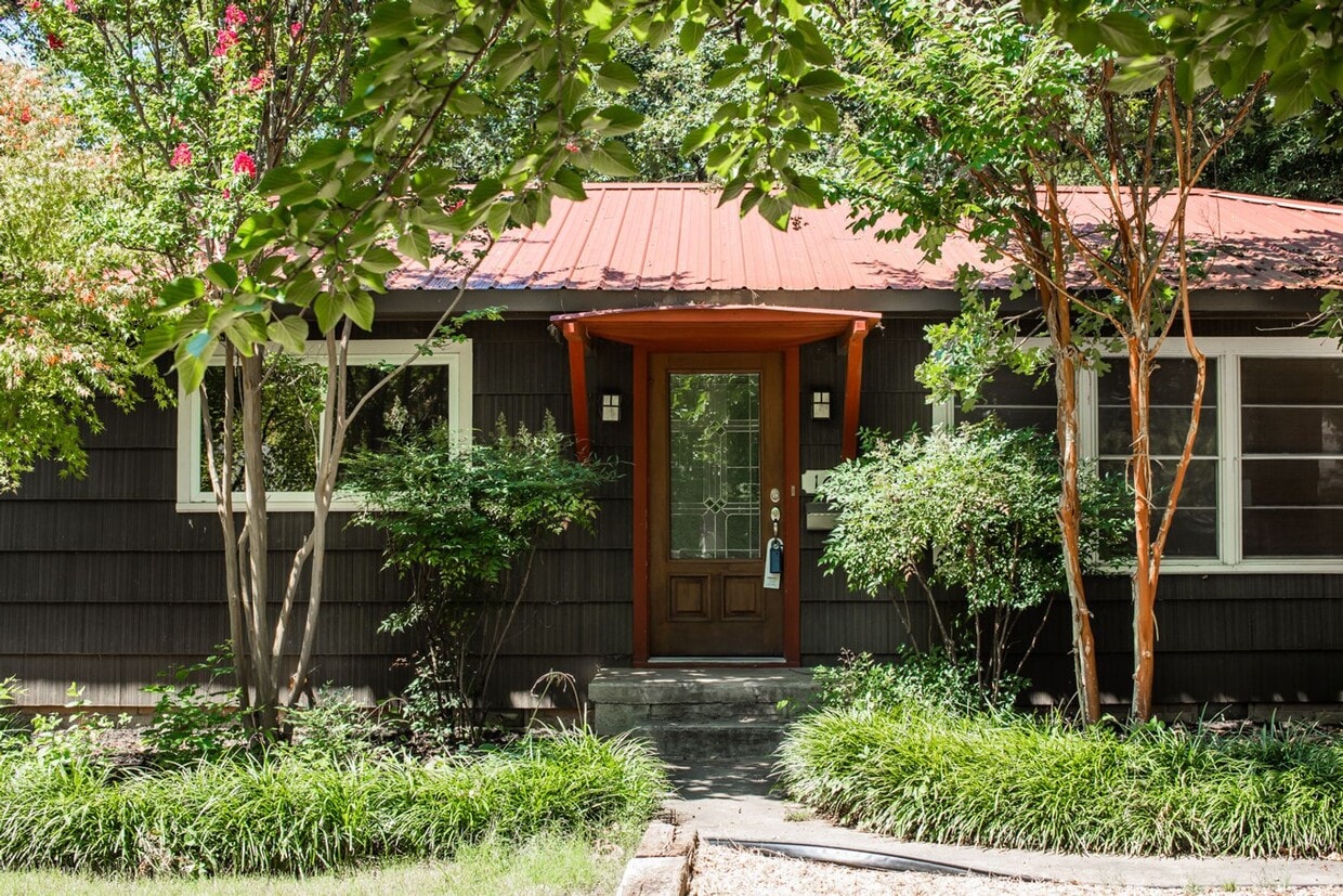 Foto principal - 1627 Oakland Ave