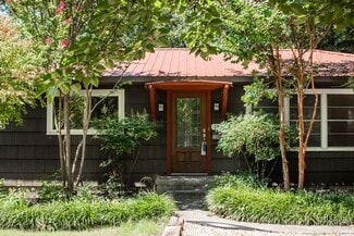 Building Photo - 1627 Oakland Ave