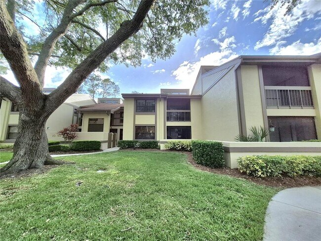 Building Photo - 50 Woodlake Pl