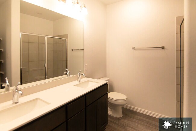 Foto del edificio - 4543 Foxton Ln