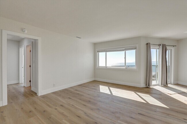 Foto del edificio - 811 Buena Vista