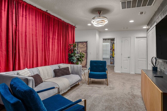 Building Photo - 1978 Majorca Dr