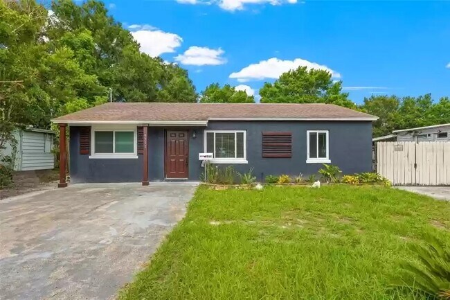 Front View - 9511 N Dartmouth Ave