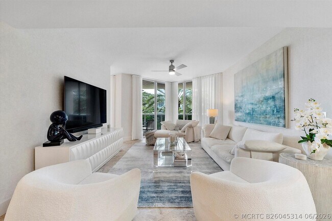 Building Photo - 3100 N Ocean Blvd