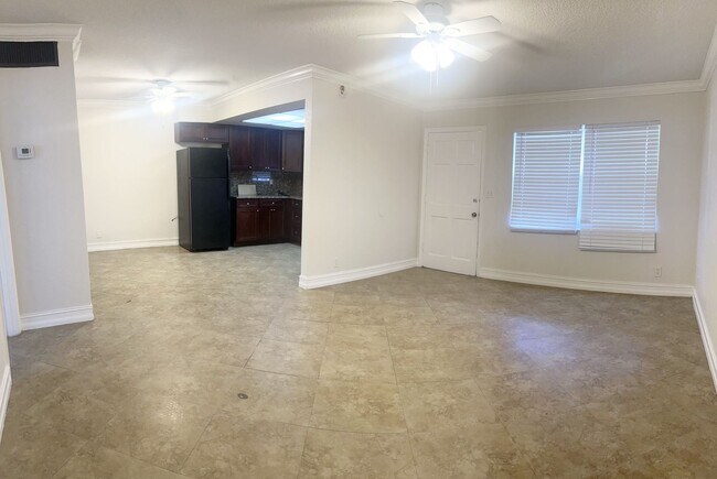 Building Photo - NEWLY RENOVATED UNITS WITH NEW APPLIANCE