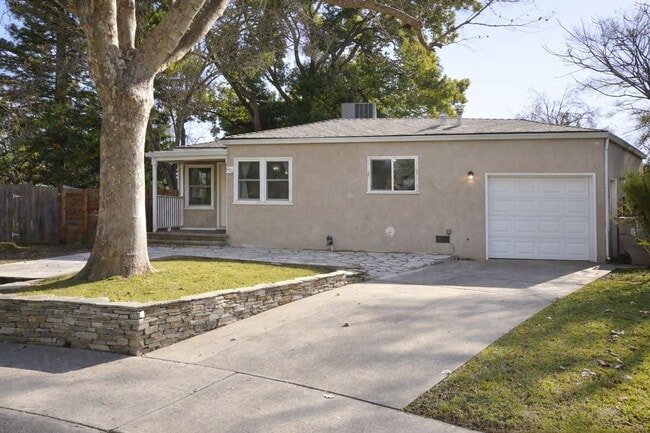 Building Photo - 600 Perkins Way