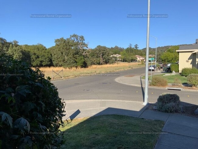 Building Photo - Your New Home Awaits: 3-Bedroom Beauty in ...
