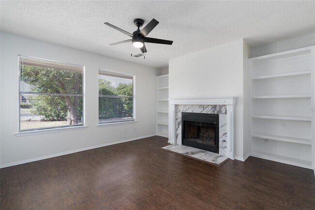 Foto del edificio - 2909 W Slaughter Ln