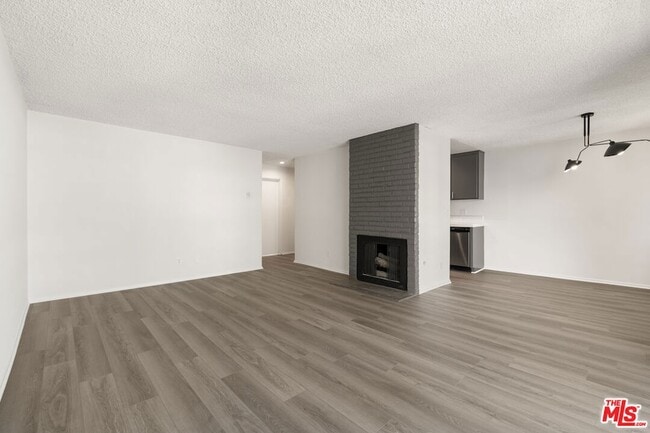 Photo - 1457 Butler Ave Apartment