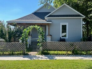 Building Photo - 2117 N Ramsey Ave