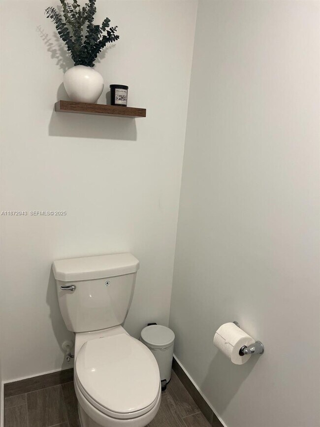 Foto del edificio - 4343 Hammock Grove Dr