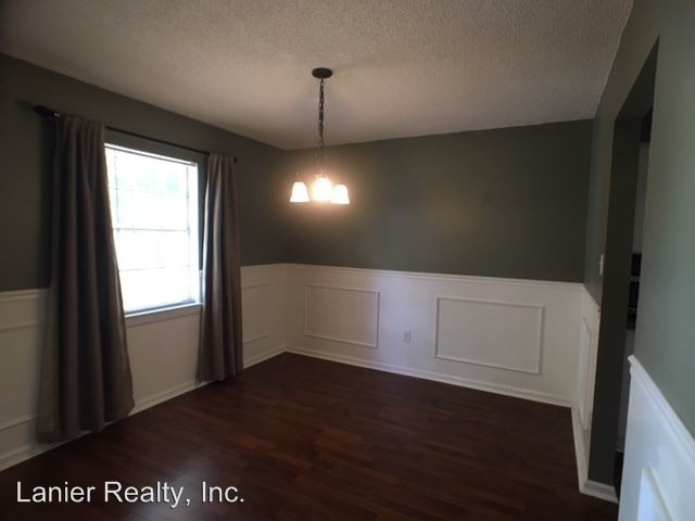 Building Photo - 3 br, 2 bath House - 372 Riverview Drive
