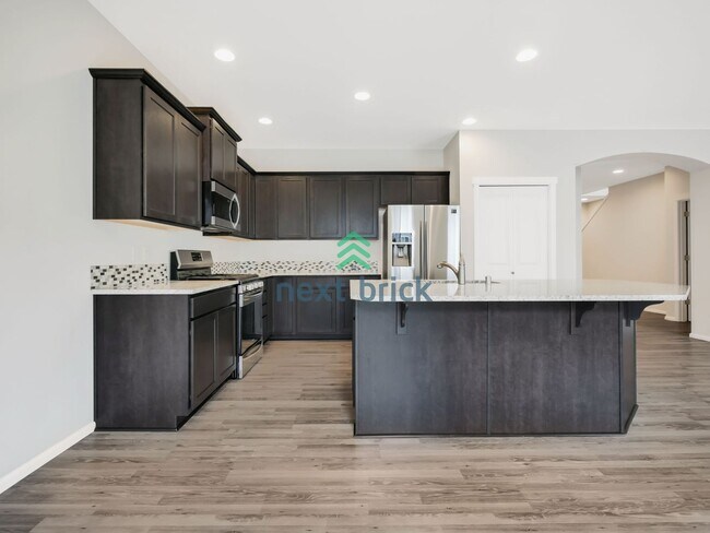 Foto del edificio - 5 Bed 3 Bath Single-Family Home Available ...