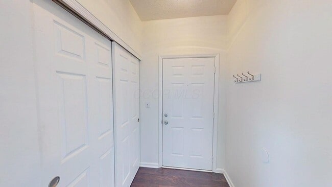 Building Photo - 3398 Fishinger Mill Dr