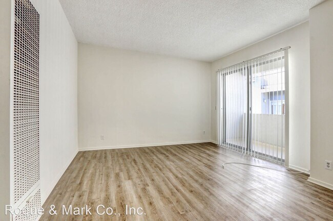 Foto del edificio - Studio, 1 bath Apartment - 1705 Purdue Ave...